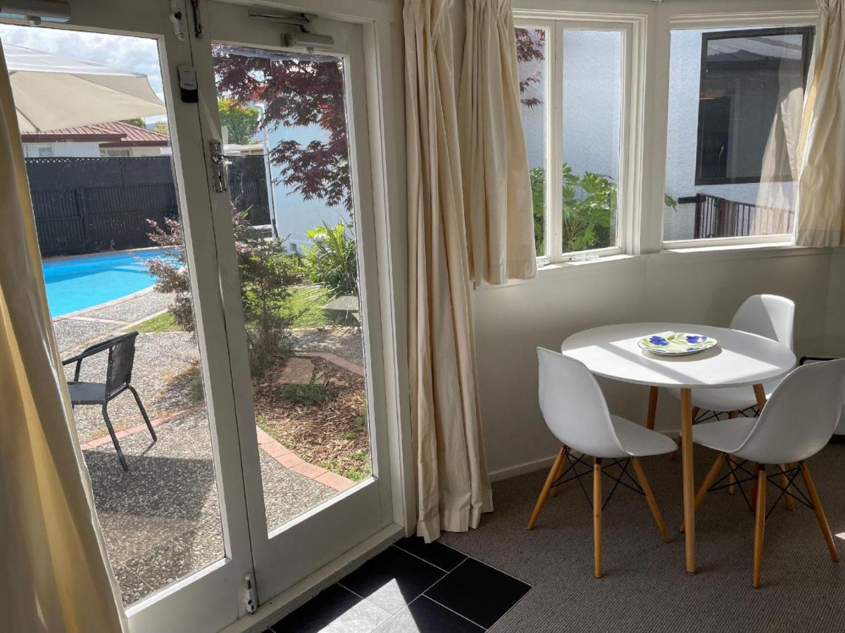 Pool House - One Bedroom Self Contained Unit موتويكا المظهر الخارجي الصورة